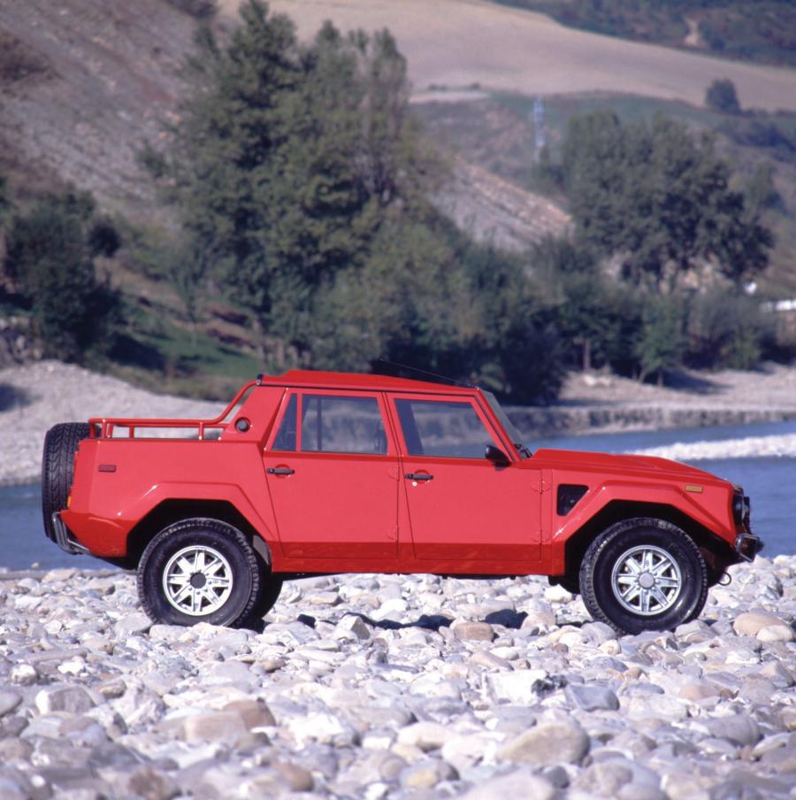  Lamborghini LM002 1990 года  (NA) (фото 9 из 55)